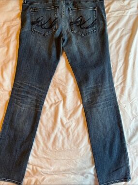 Express Women’s Straight Leg Jeans in Dark Indigo with Pocket Embroidery